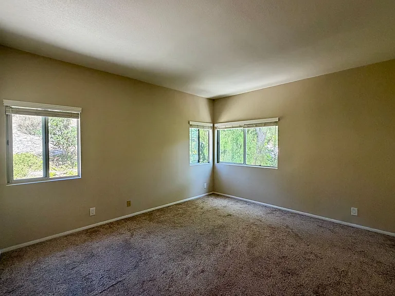 3366 Waterford Dr — Photo 25
