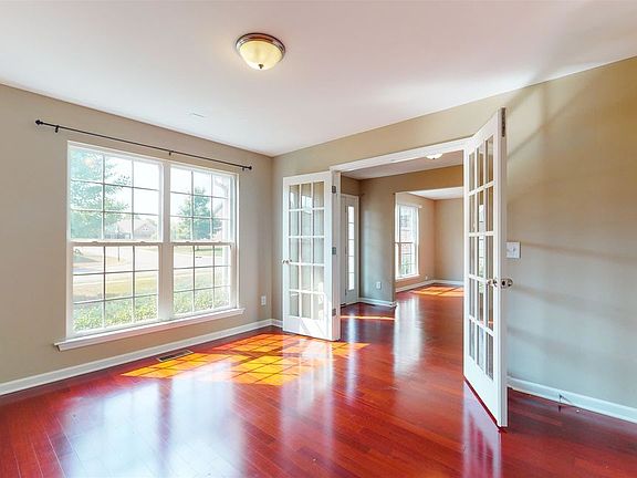 3rd image of 716 Crestmark Dr