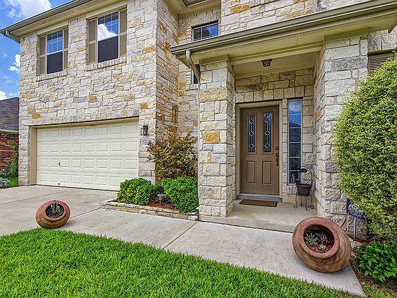 4th image of 1040 Pendragon Castle Dr