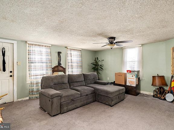 3rd image of 22 Brainerd St