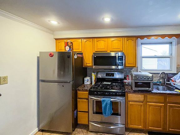 4th image of 57 Suburbia Ct Floor 2