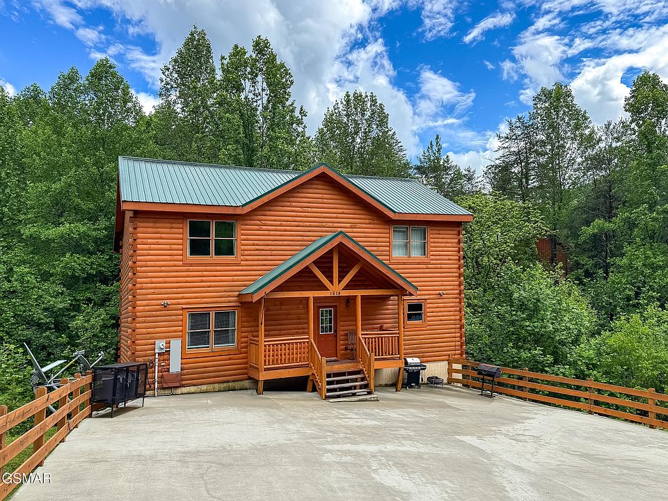 1st image of 1614 Barn Door Ln