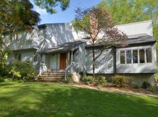 10 Dexter Dr, Sherborn, MA 01770