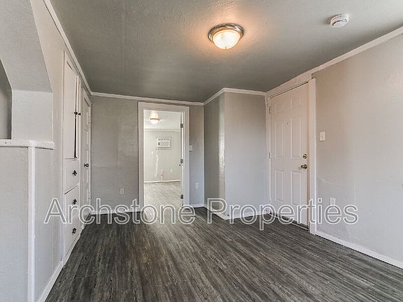 5th image of 1233 N Grand Blvd