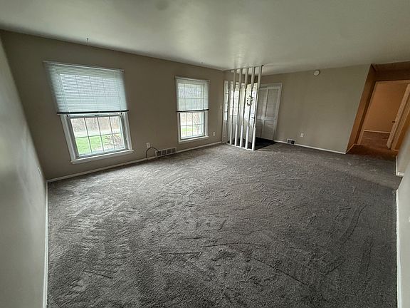 2nd image of 129 Camp Meeting Rd