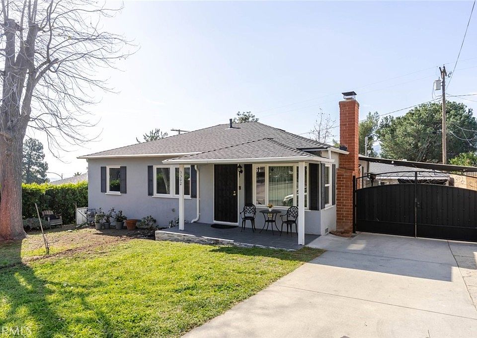 1st image of 3302 Paraiso Way