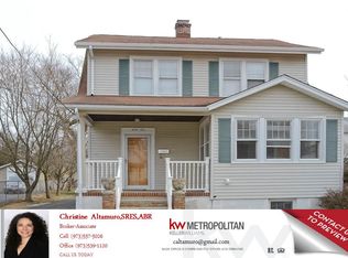 41 Burnham Rd, Morris Plains, NJ 07950