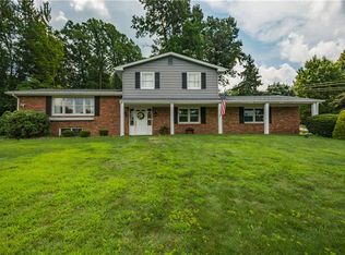 2217 Ridgeview Dr, Greensburg, PA 15601