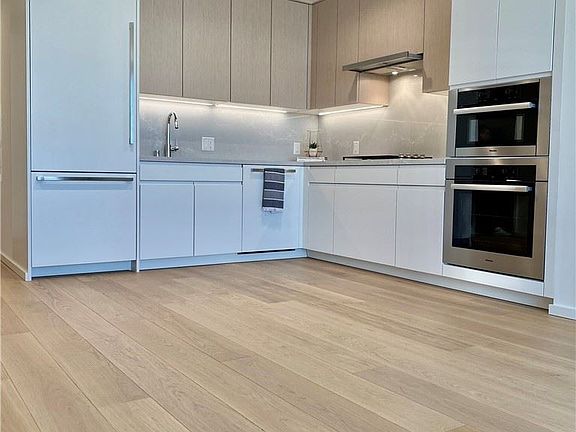 4th image of 877 S Francisco St #4001