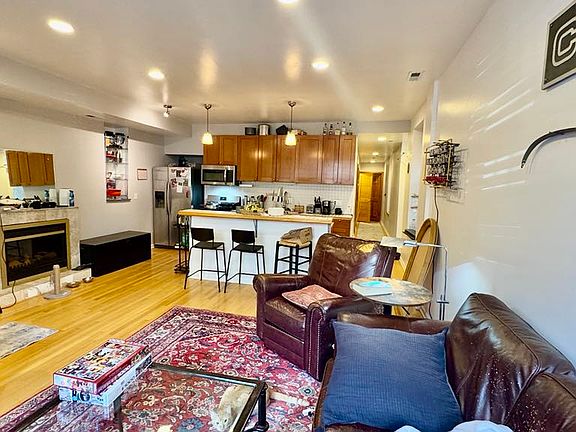 2nd image of 1453 W Cortez St APT 1