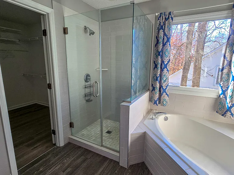 2205 Dungiven Ct — Photo 32
