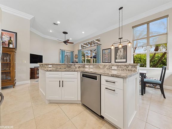 4th image of 7544 NW 70th Way