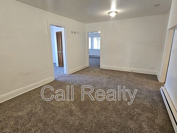 3rd image of 1701 E Desmet Ave