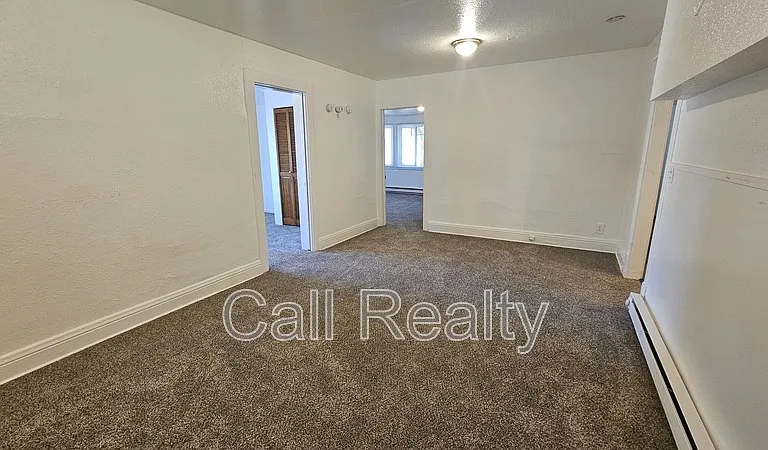 1701 E Desmet Ave — Photo 4