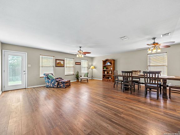4th image of 249 Katie Ct.