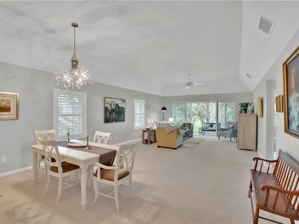 103 W Park Shores Cir APT 10W, Vero Beach, FL 32963