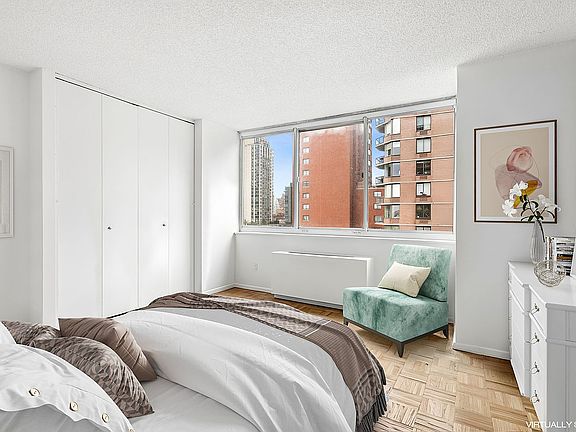 4th image of 404 E 79th St APT 11C