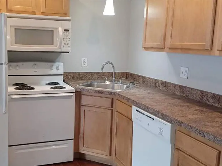 550 Lowell Ave — Photo 34