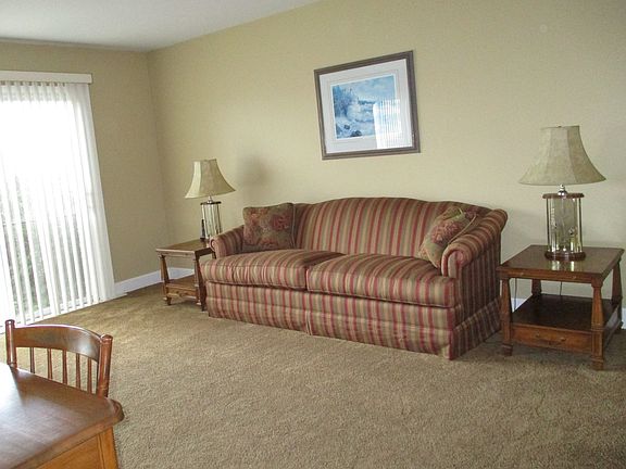 3rd image of 1013 Park Crest Dr