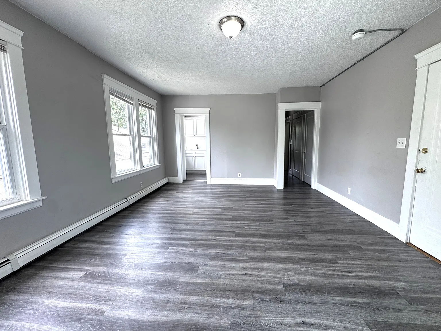 1 bed, 700 sqft, $1,850 — Photo 3