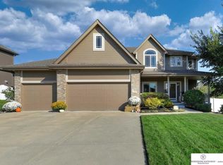 19376 Y St, Omaha, NE 68135