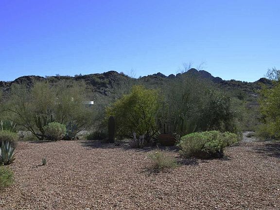 3rd image of 2853 E Cobre Dr