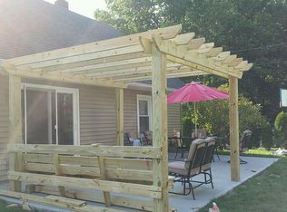 102 N Serven St, Pearl River, NY 10965