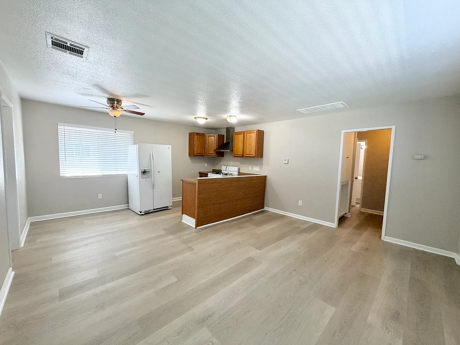 2 bed, 800 sqft, $2,150 — Photo 1