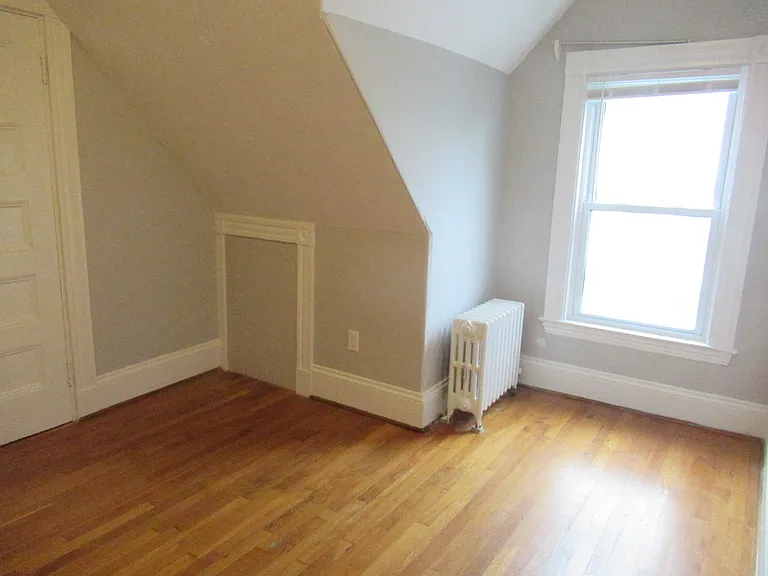 Extra room: Guest room or study