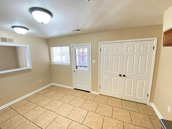 4th image of 120 Champa Ave