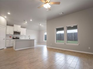 8417 Mountain Oak Dr, Edmond, OK 73034