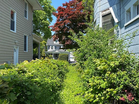 3rd image of 196 Elm Street