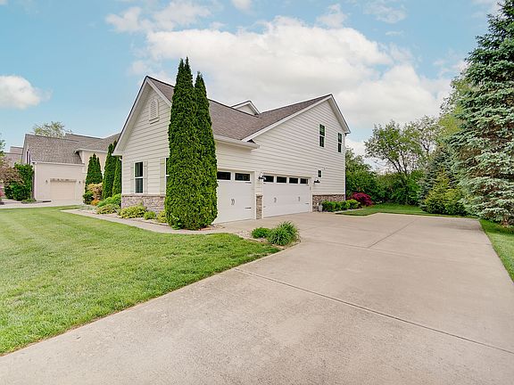 2nd image of 3219 Cimmaron Ash Dr