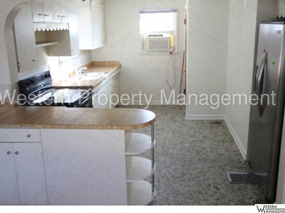 3rd image of 3812 4th Ave S
