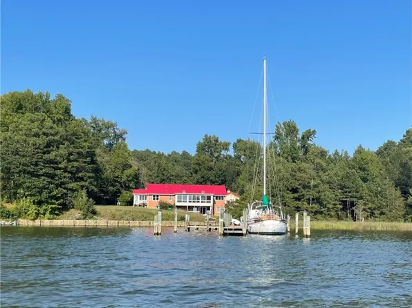 404 Woodbrook Dr, Lancaster, VA 22503