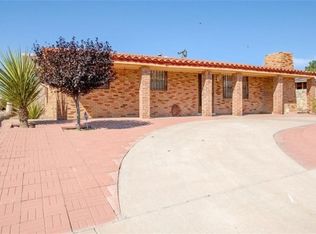 8242 Loma Terrace Rd, El Paso, TX 79907