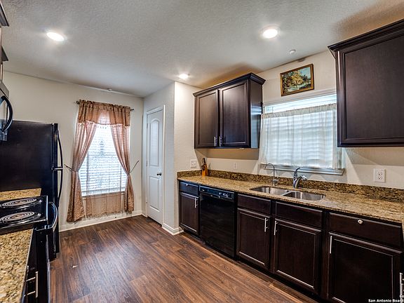 3rd image of 12202 CHILDERS WAY