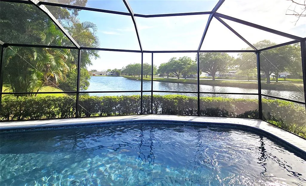 2 bed, 2.0 bath, 1272 sqft, $2,500 — Photo 2