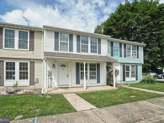2nd image of 1533 Violet Dr