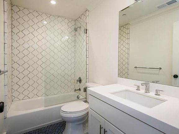 3rd image of 904 Bayswater Ave APT 3
