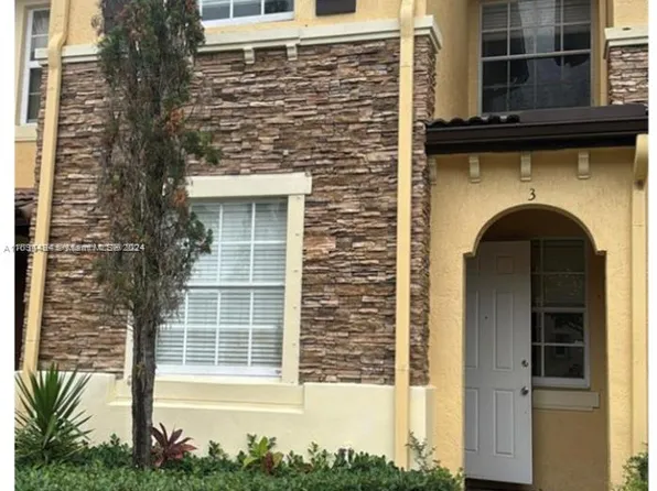 9277 SW 227th St Unit 3-23, Cutler Bay, FL 33190