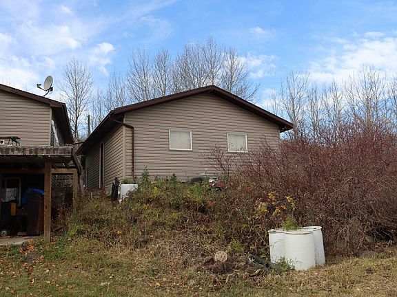 4th image of 345 Range Road 214 #4401
