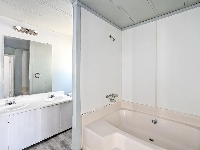 1505 Elyse Dr — Photo 9