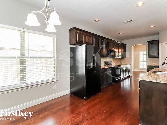 5th image of 3031 Carlton Pkwy