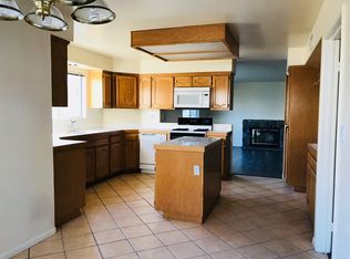 18627 Eccles St, Northridge, CA 91324