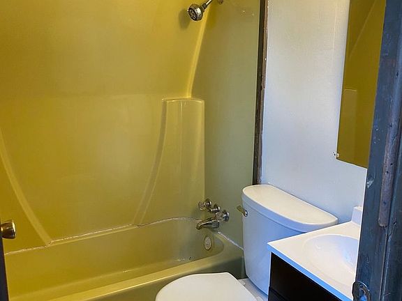 5th image of 1910 Sugar Loaf Ave #19