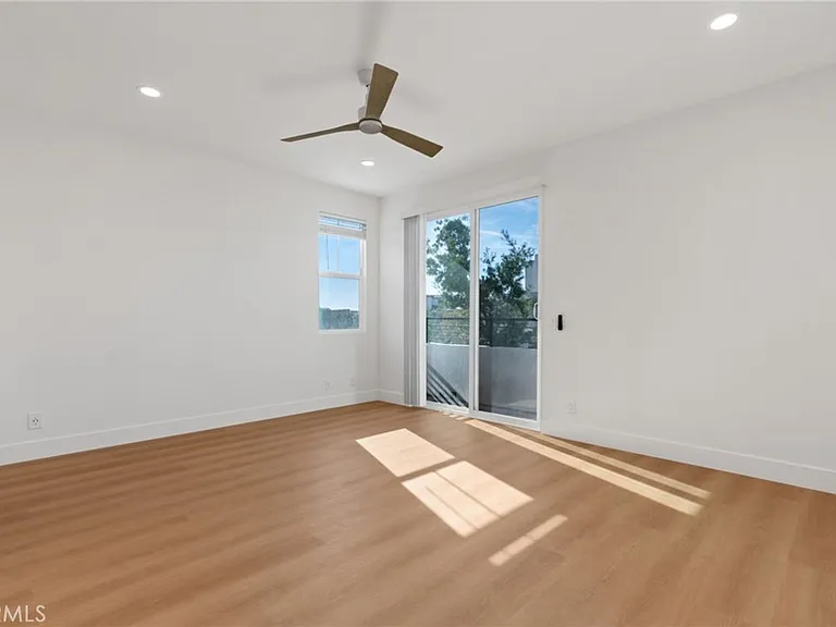 163 Stage — Photo 16