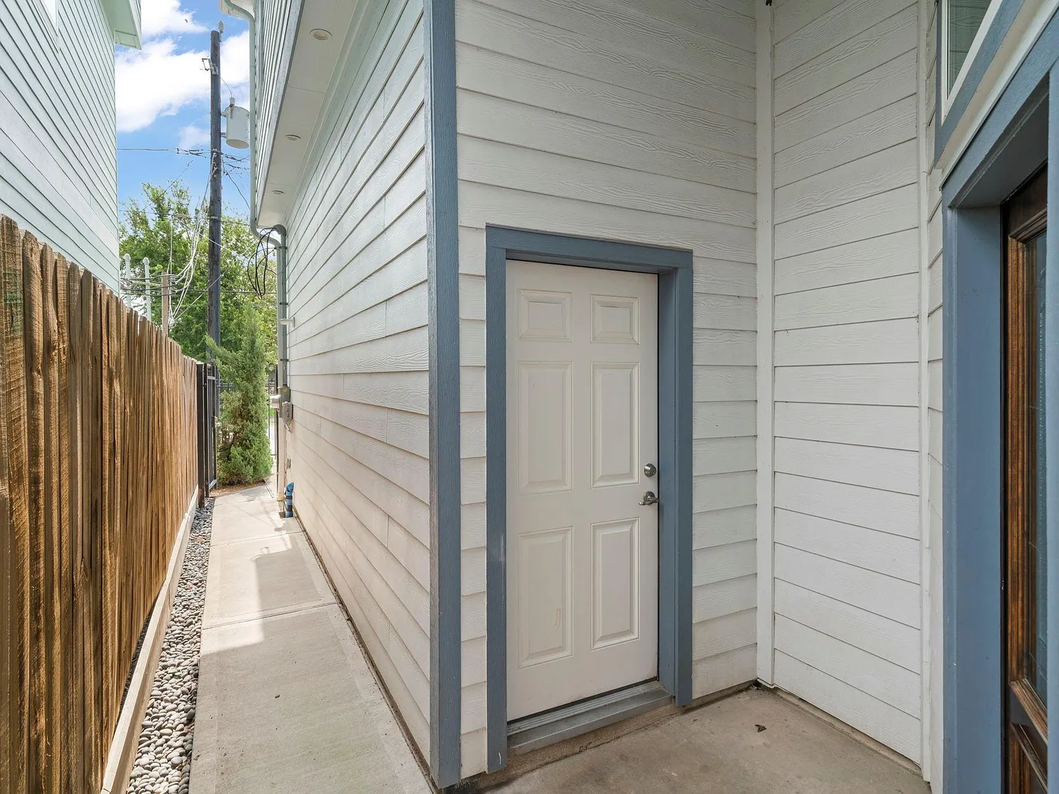 4 bed, 2.5 bath, 2826 sqft, $2,950 — Photo 4