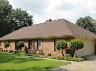 306 Oakridge Cir, Columbus, MS 39705