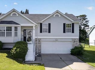 37 Jacqueline Cir, O'Fallon, MO 63368